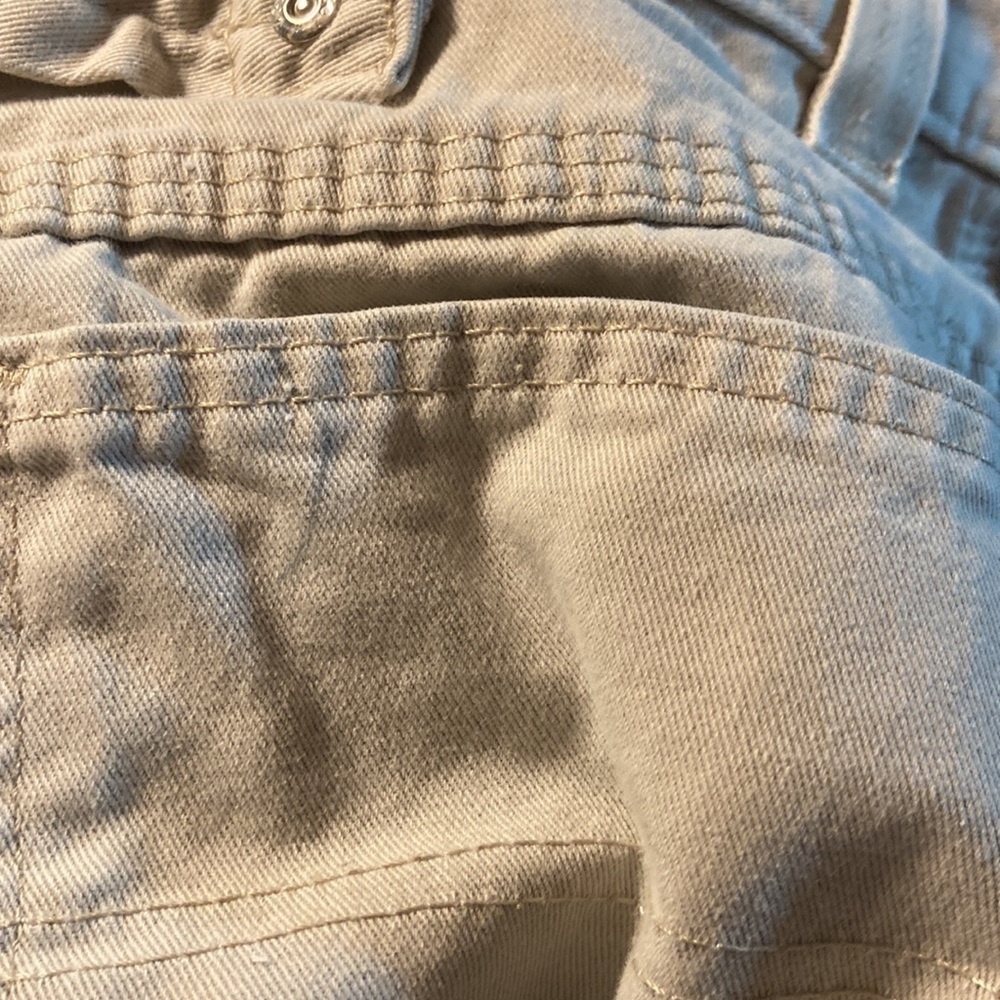 𝅺lee Khaki Riveted Jeans - Fine Condition, Faint Ink Stain - Picture 6 of 6